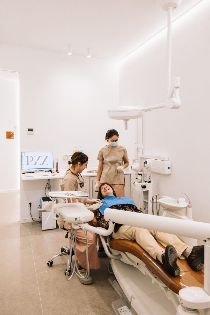 cuida tu sonrisa en PZZ hortz klinika, mejor dentista en Fuenterrabia